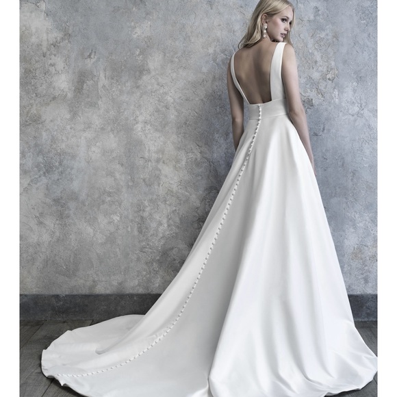 New with tags wedding dress! - Picture 1 of 16